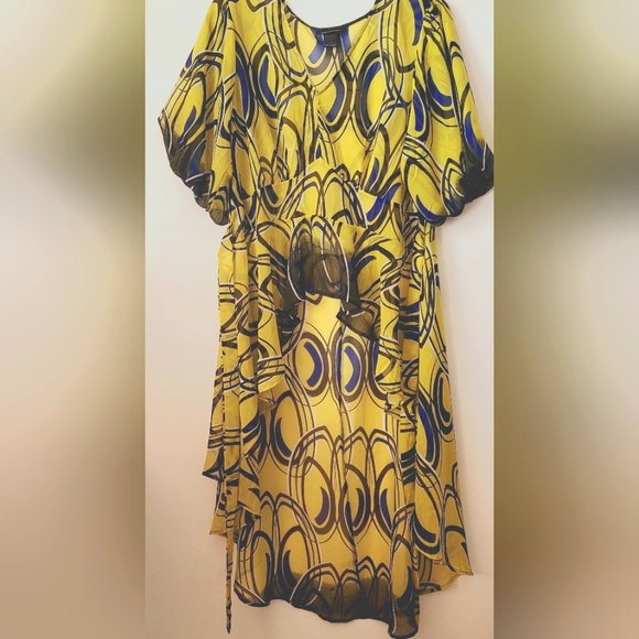 Puff Sleeve, High Lo Blouse - Picture 3 of 5